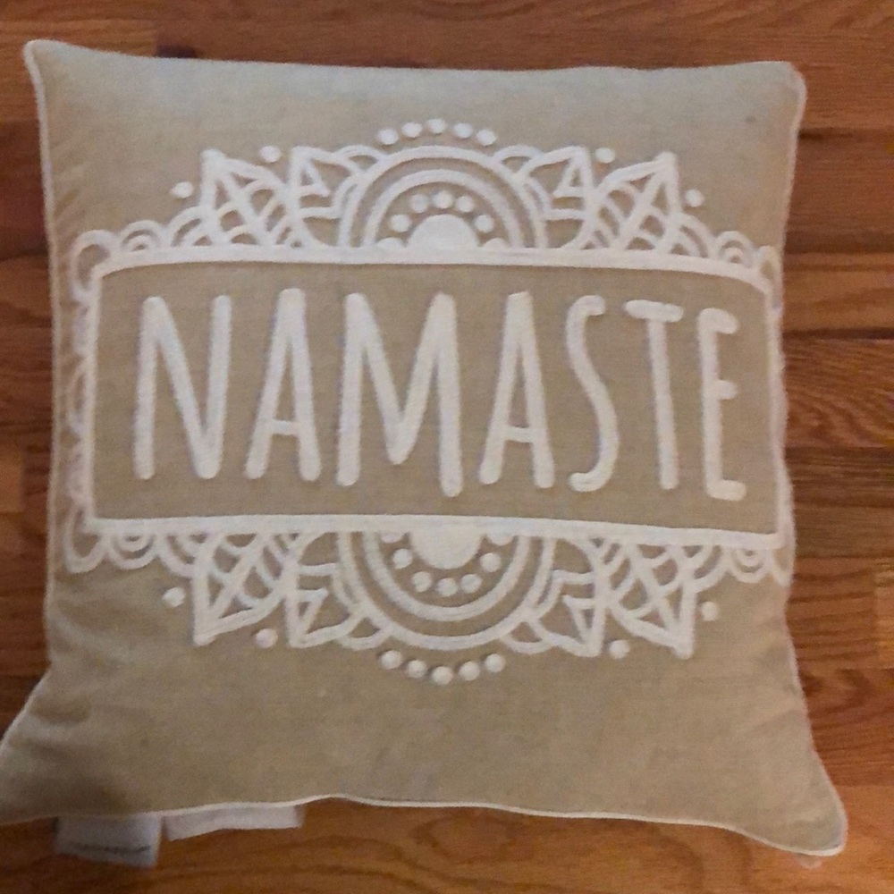 Decorative throw pillow